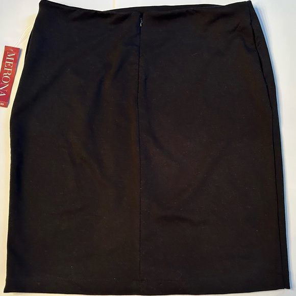 Merona NWT Women’s Size 12 Black Knit Mid Thigh Skirt - Picture 2 of 4